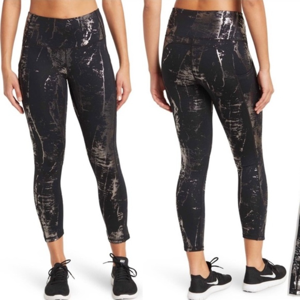 A by Zella foil print high waist leggings, gold and black size M NWOT